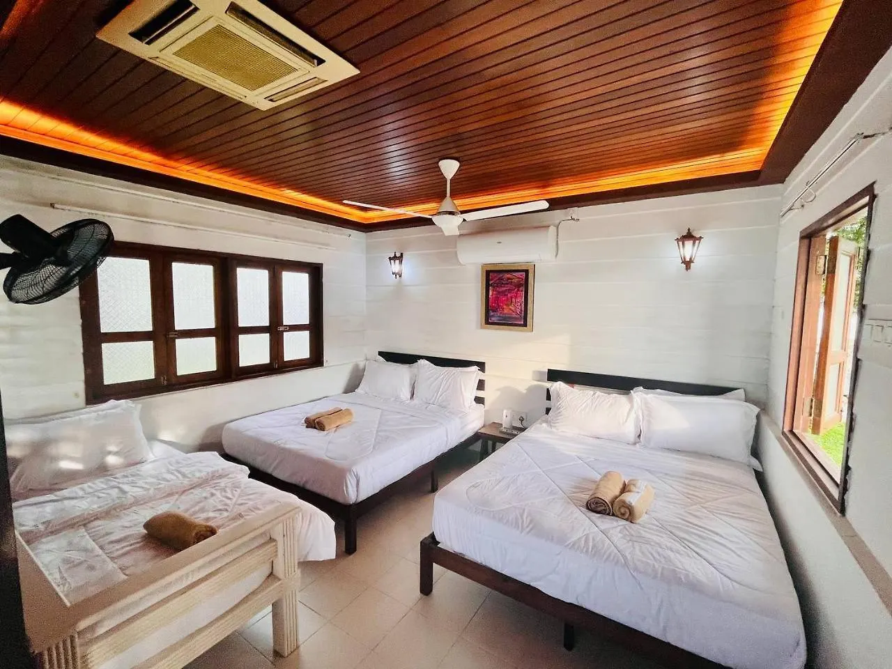 Seaview Mini Chalet By Stayco - Direct Beach Access Tanjung Bungah