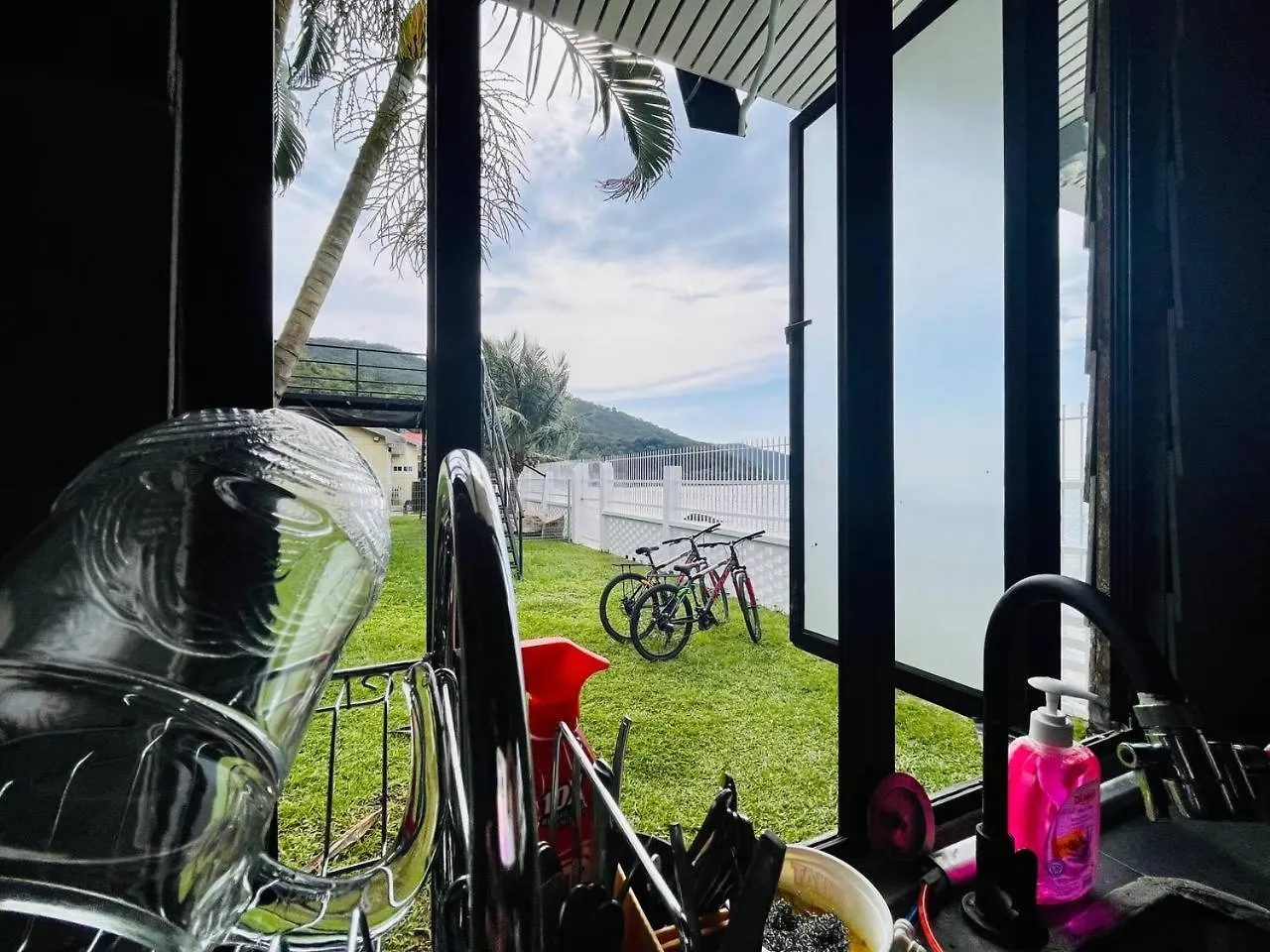 Seaview Mini Chalet By Stayco - Direct Beach Access Tanjung Bungah  Tanjung Bungah (Penang)
