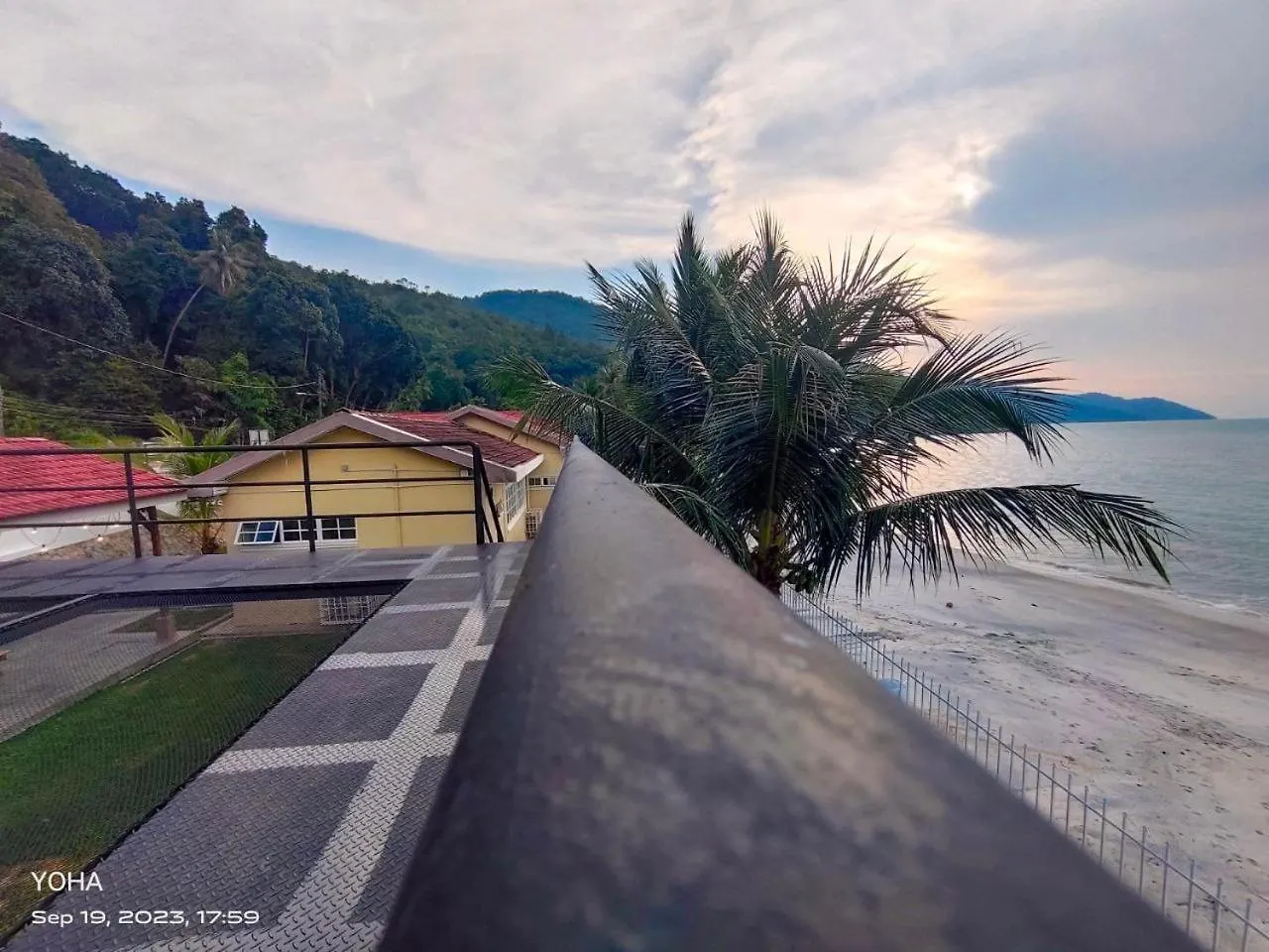 Seaview Mini Chalet By Stayco - Direct Beach Access Tandzsung Bungah 0*,