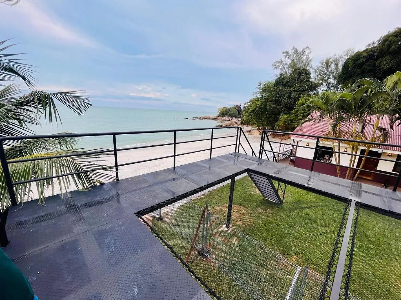 Seaview Mini Chalet By Stayco - Direct Beach Access Tandzsung Bungah Malajzia
